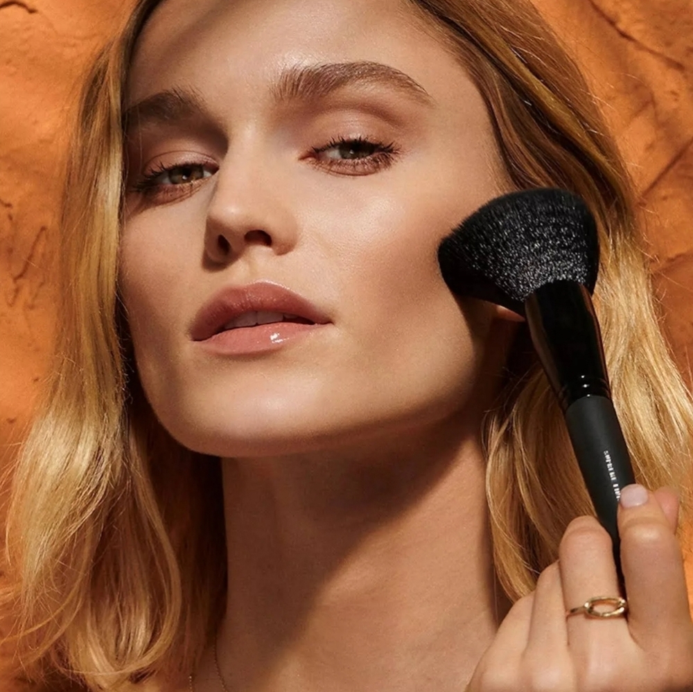 New Bareminerals Supreme Finisher Brush